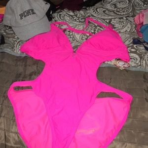 OP one piece bathing suit. 🏖☀️